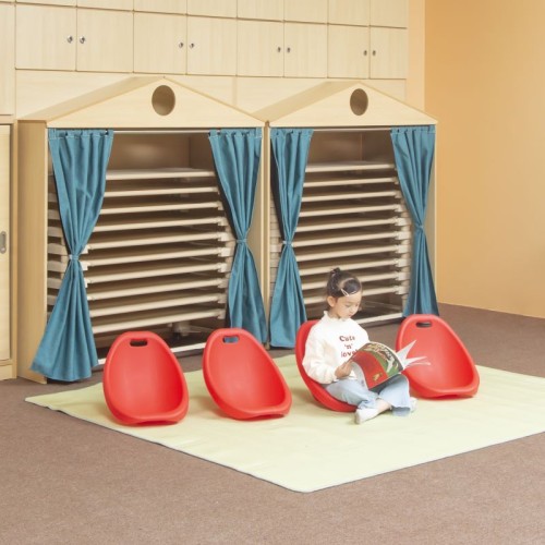 assise sol enfant espace lecture