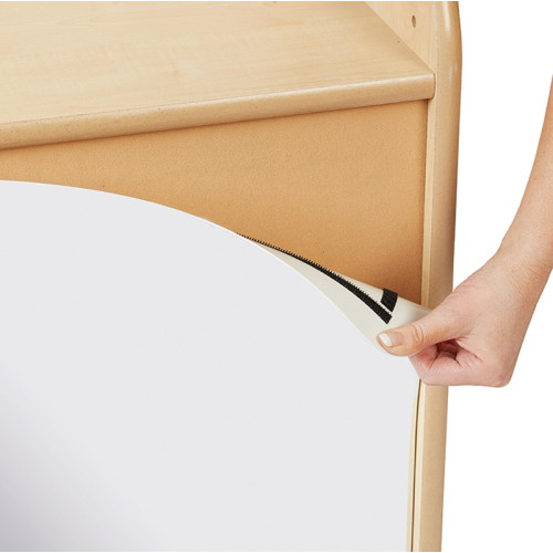 Petite armoire avec clés et miroir sécurisé enfant