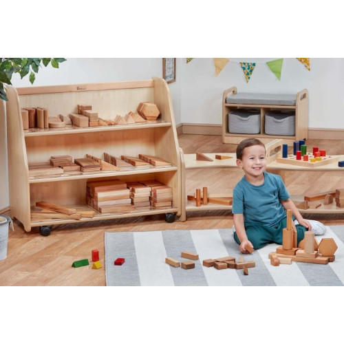 Chariot avec jeux en bois Montessori