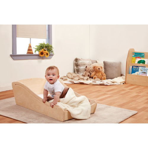 Couchette bois crèche