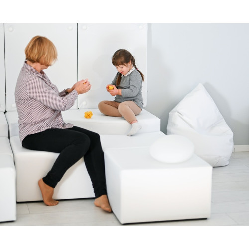 Espace blanc salle sensorielle