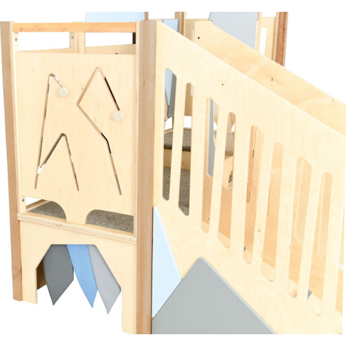 Jeu de motricite fine dans strutcure de jeux