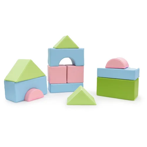 Jeu géant avec modules en mousse