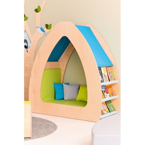 cabane avec bibliothèque pour enfant