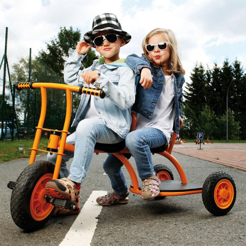 tricycle enfant école maternelle