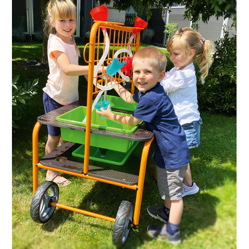 Chariot activité sensorielle eau et sable