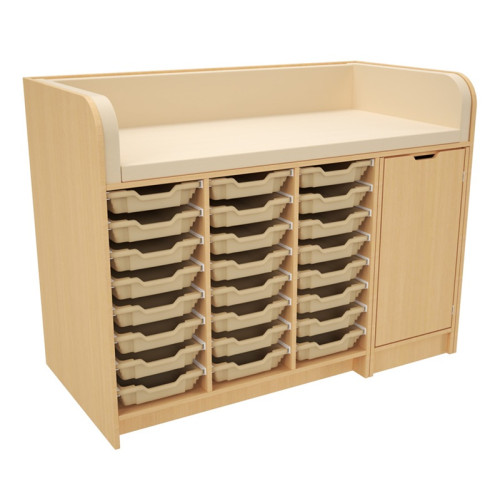 Table à langer professionnelle avec bacs et matelas beige et escalier