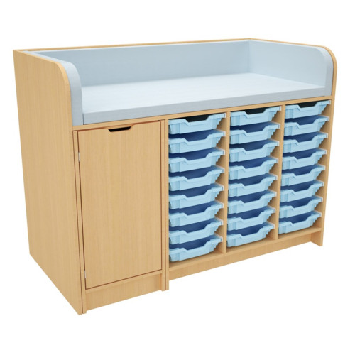 table à langer professionnelle avec escalier gauche et bacs bleu clair