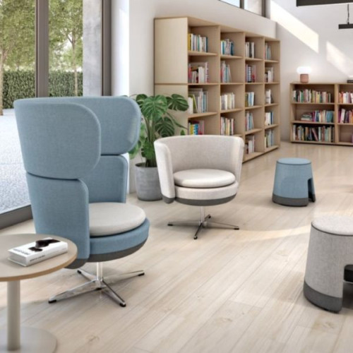 Fauteuil pivotant dans un espace accueil
