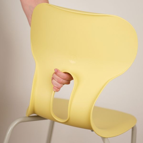 Chaise coque incurvée transportable avec trou