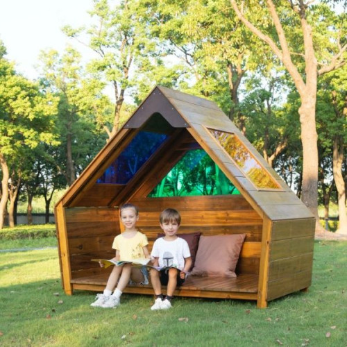 Cabane en bois enfant extérieure