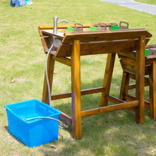 Bac à eau pour jeu parcours avec barrage