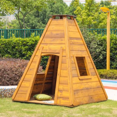 Cabane extérieur tipi bois
