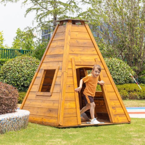 Cabane tipi pour les activités ludiques en extérieur