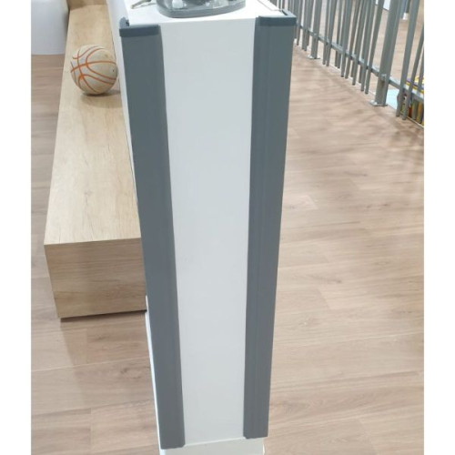 Protection d'angle de mur en SEBS installée sur mur