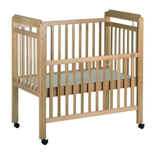 Lit bébé collectivité avec matelas