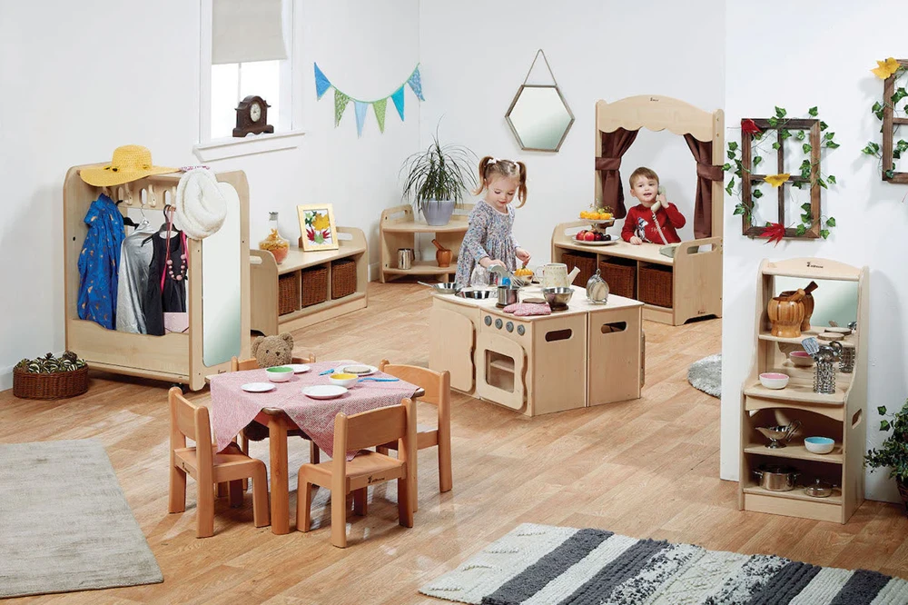 Aménagement espace vie dans crèche MONTESSORI