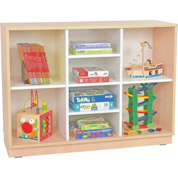 meuble avec casiers et étagères en crèche dans un espace lecture pour enfants