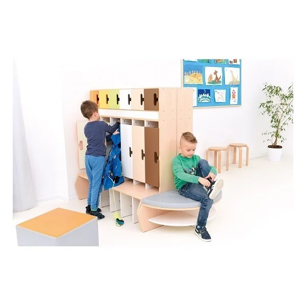 Vestiaire ecole primaire pour enfants du CP au CM2