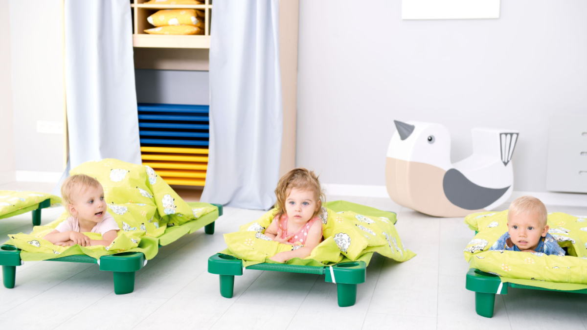 Guide Kidea et Kadolis : quel type de lit choisir pour aménager un dortoir en crèche ?